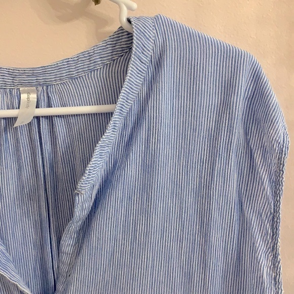 GapBody Seersucker Top M - Picture 3 of 4